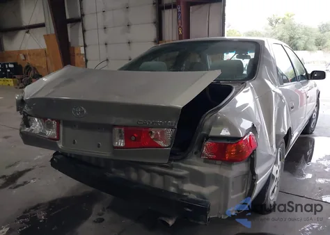 2001 Toyota Camry Le z USA, uszkodzony, nr VIN JT2BG22K110594901